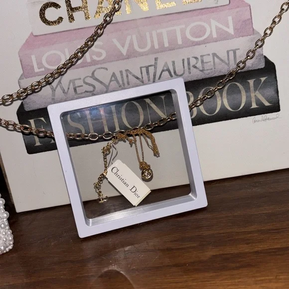 Christian Dior necklace CD/Emerald stone NWT - Picture 14 of 14